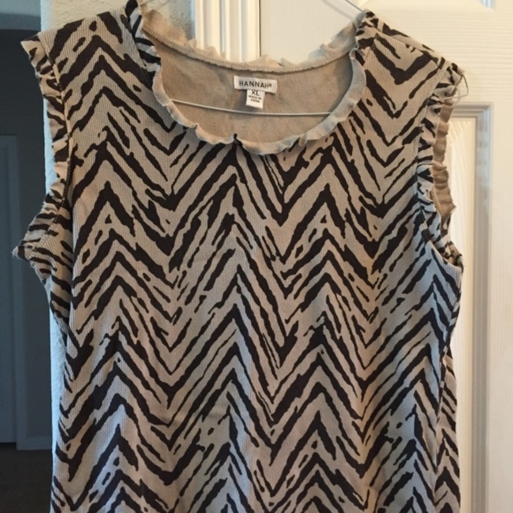 Hannah zebra sleeveless top XL